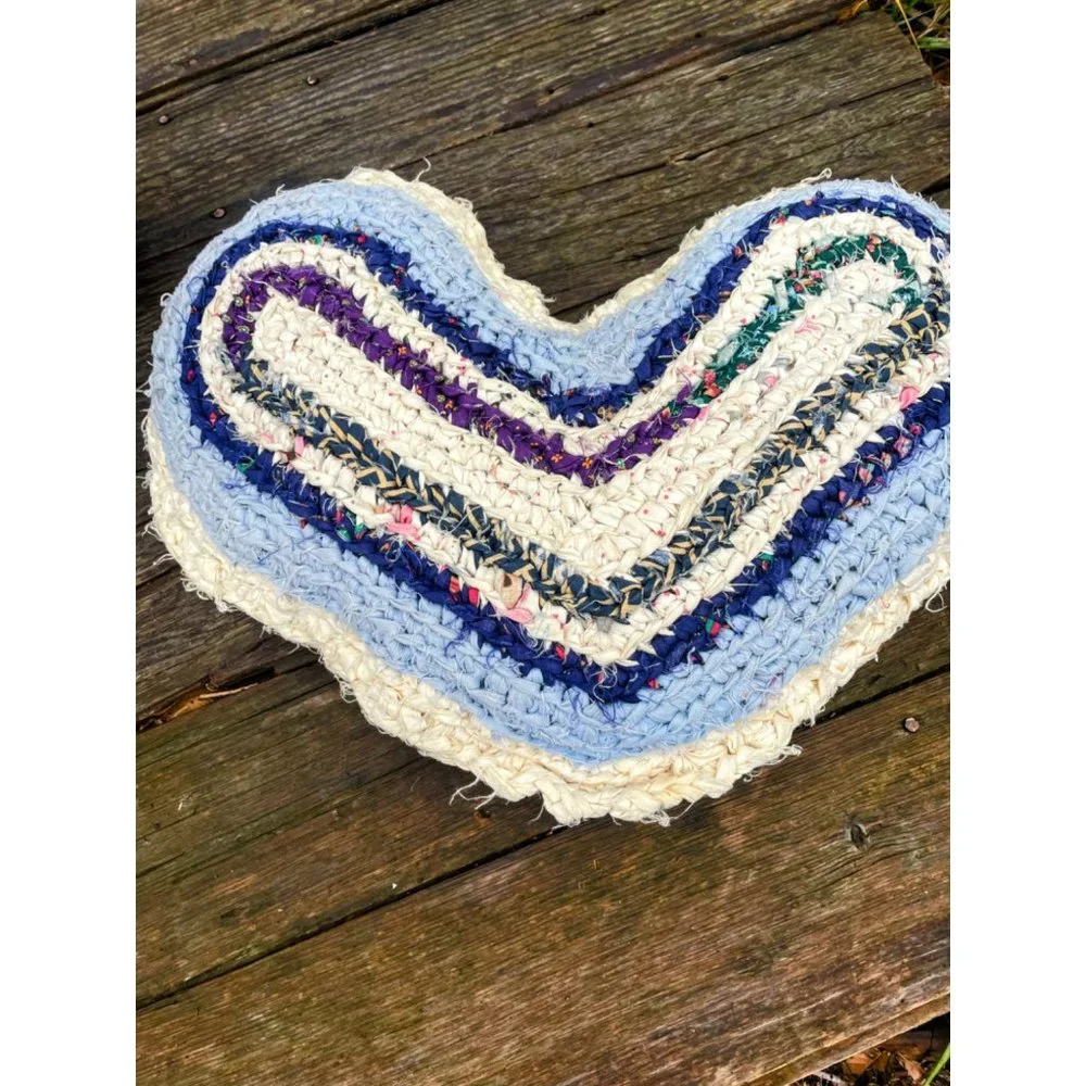 Vintage Heart Shaped Rag Rug Accent Pillow Farmhouse Primitive Blue White - Picture 11 of 16